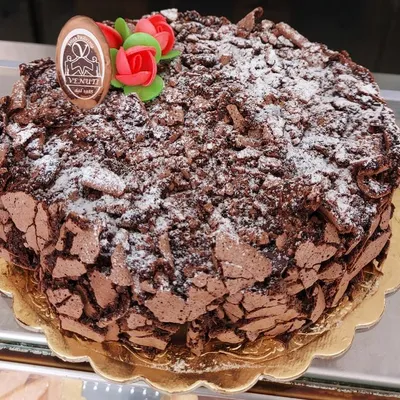 Bianco e nero messinese: Un dolce sontuoso per le grandi occasioni