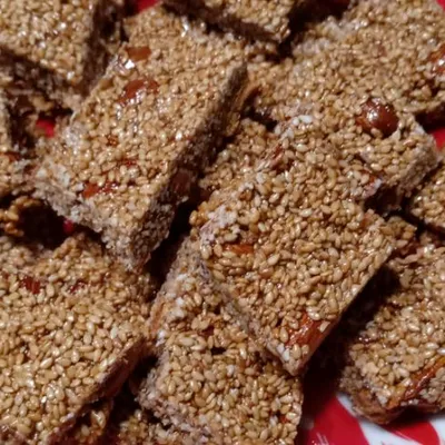 Cubbaita or Giuggiulena: Sicily’s Crispy, Nutty Festive Treat