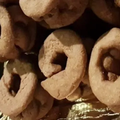 Delia’s Cuḍḍireḍḍi: Traditional Sicilian Crown-Shaped Sweet Treats