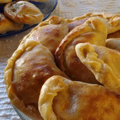 Cuḍḍuruni with Cauliflower: A Rustic Sicilian Oven-Baked Treat