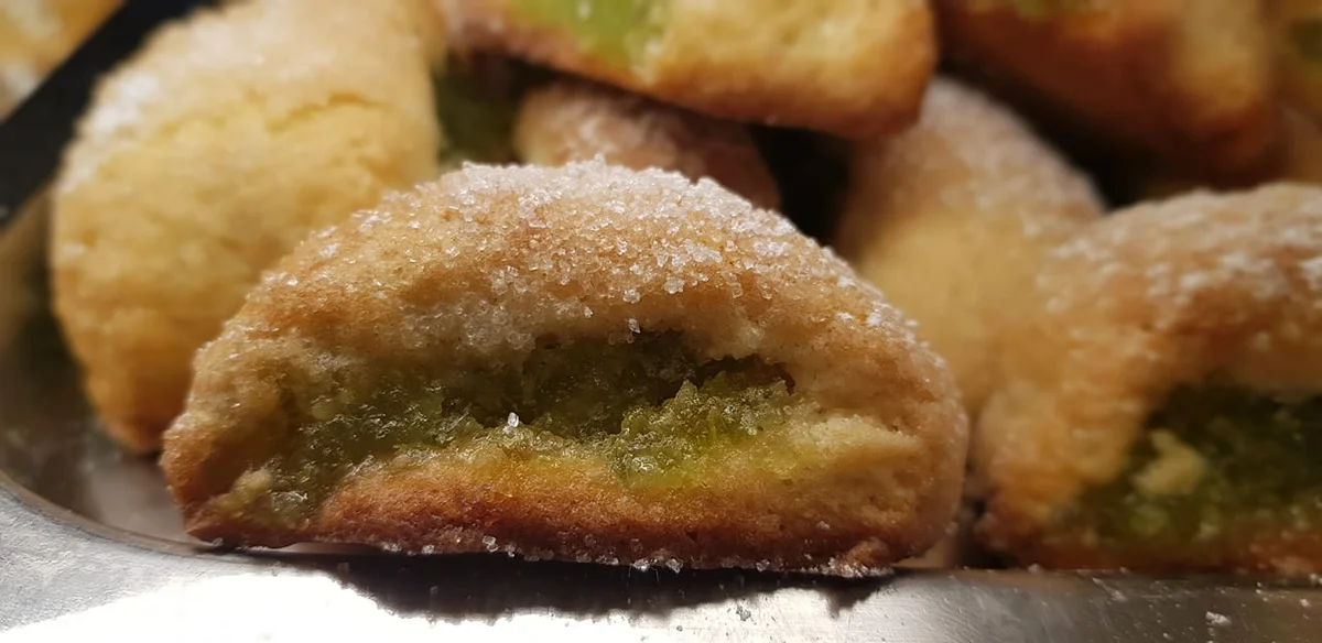 Erice Cuscinetti: Almond-Scented Sicilian Delights Steeped in Tradition