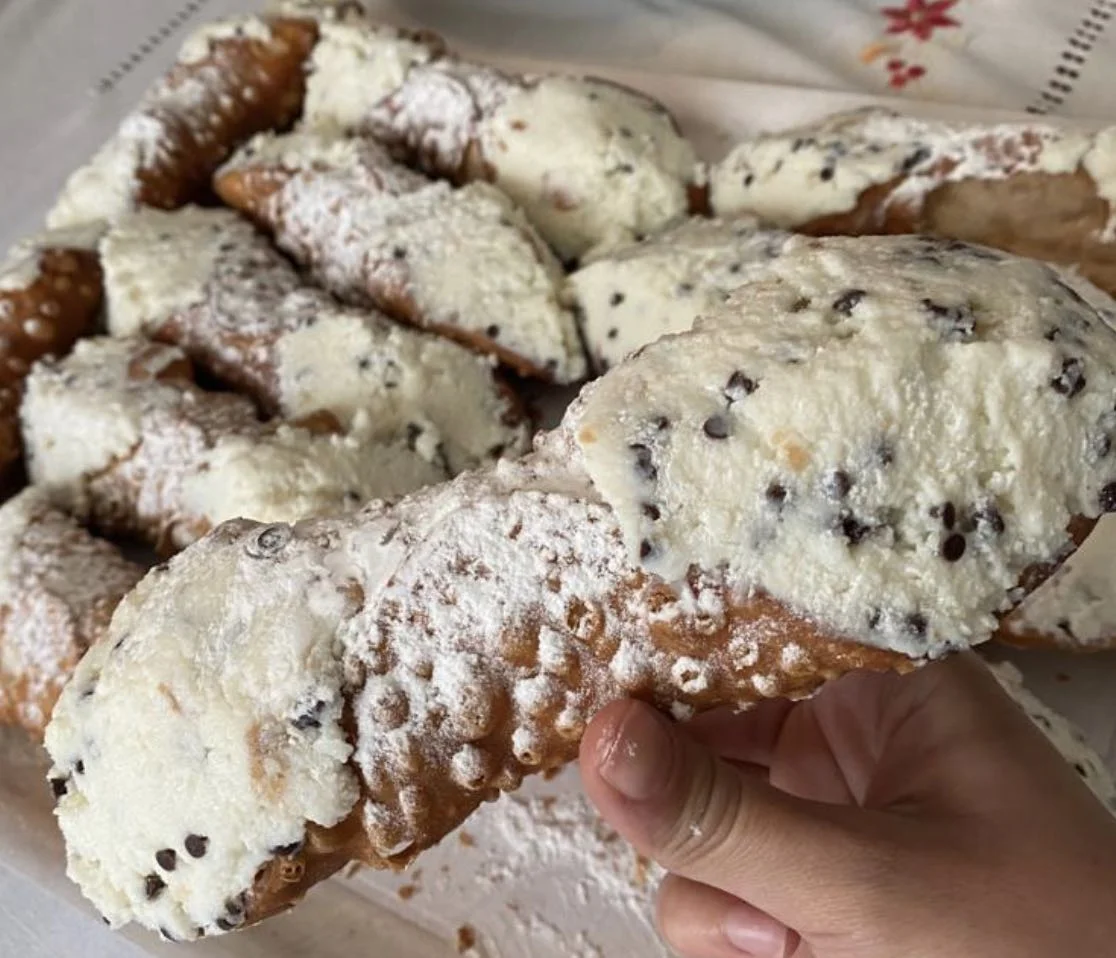 Il nostro viaggio per gustare il miglior cannolo siciliano: Alla ricerca del cannolo perfetto