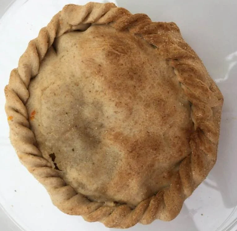 Impanata siciliana con baccalà, cavolfiore e patate