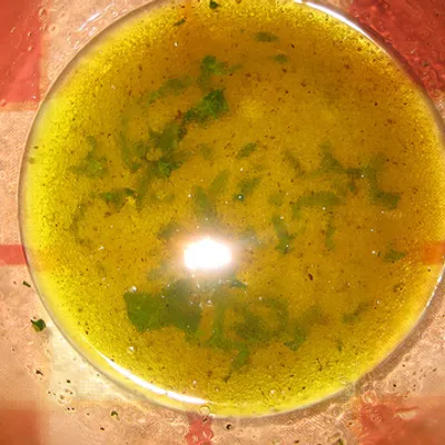 Salmoriglio, la salsa siciliana perfetta per arrosti e pesce