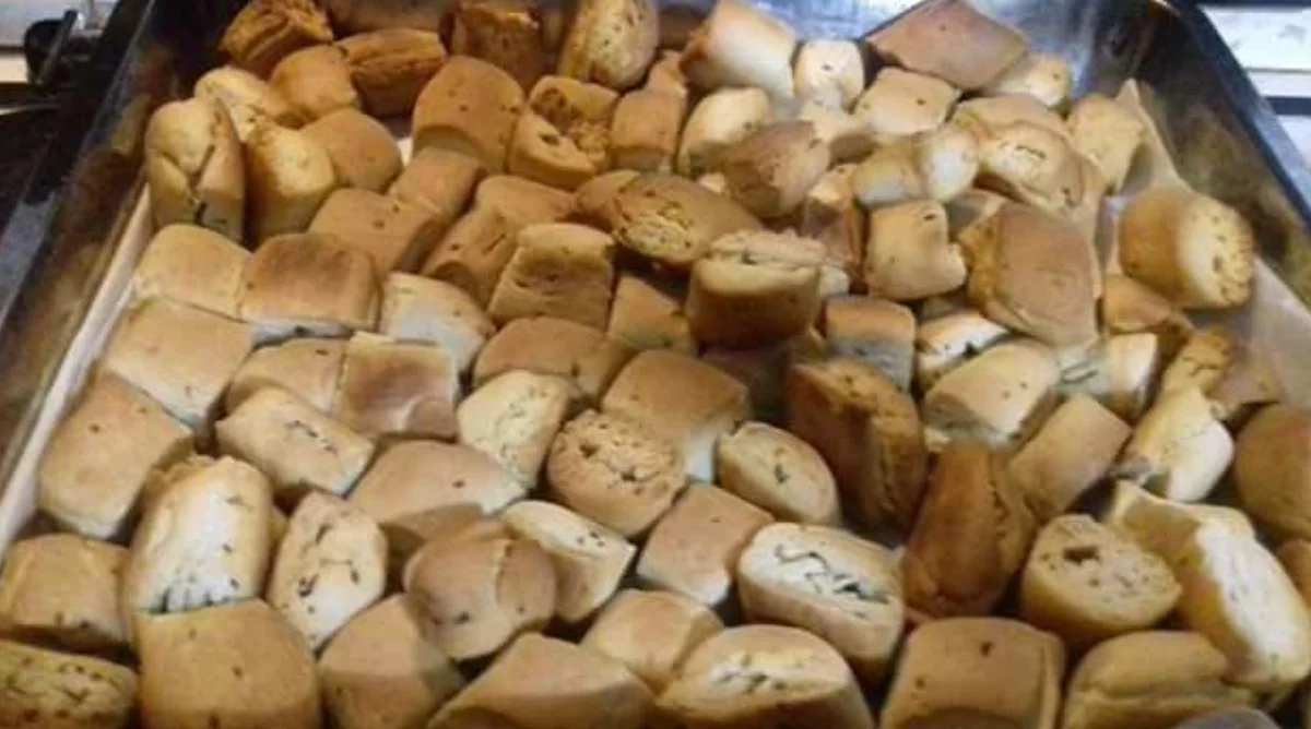 Miliḍḍi trapanesi dorati e croccanti con semi di anice