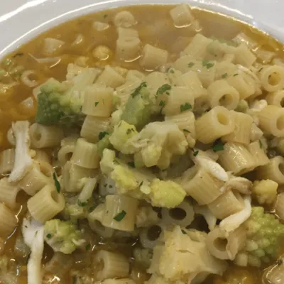 Minestra in brodo di pasta e broccoli: Un comfort food siciliano