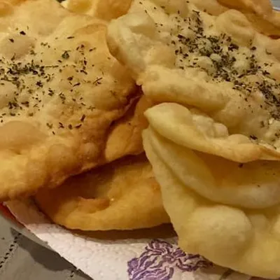 Mitilugghie siciliane: le focaccine dorate di Acate