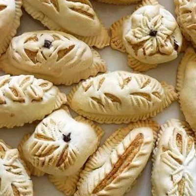 Nacatuli eoliani: i dolci delle feste alle mandorle e mandarino