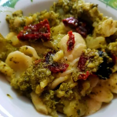 Pasta con broccoli e patate: Un abbraccio di sapore