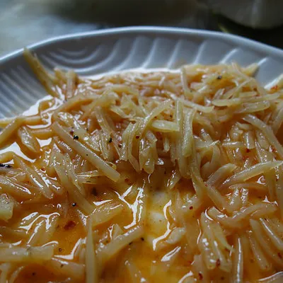 Pasta con la zucchina lunga di Sicilia, un piatto vegetariano irresistibile