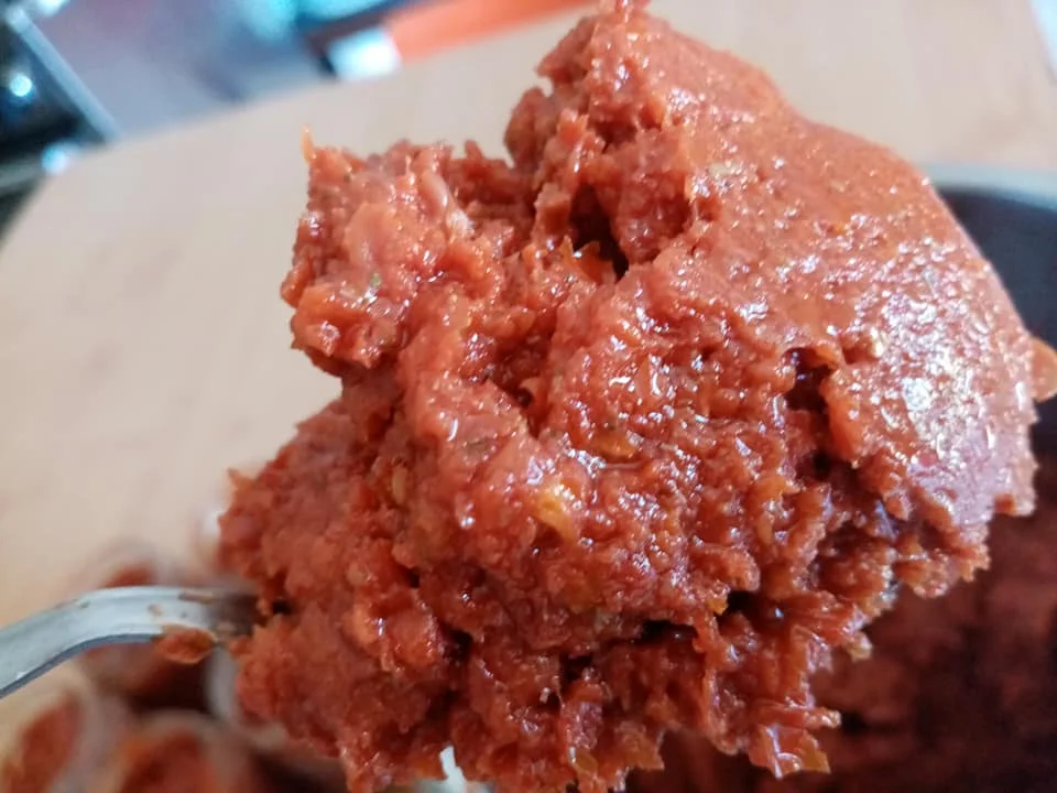 Paté di aglio e pomodori secchi