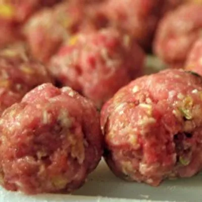 Polpette al sugo alla palermitana: un classico siciliano ricco di tradizione