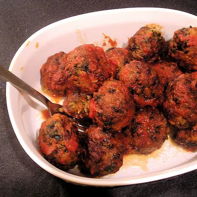 Polpette di melanzane: Un secondo piatto vegetariano siciliano irresistibile