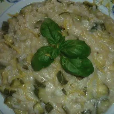 Risotto alle zucchine: Il primo piatto che abbraccia la primavera