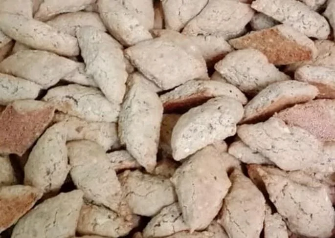 Biscotti sgrinfiati di Calascibetta alle mandorle e cannella